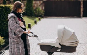 Multifunkciós babakocsi és autós gyerekülés